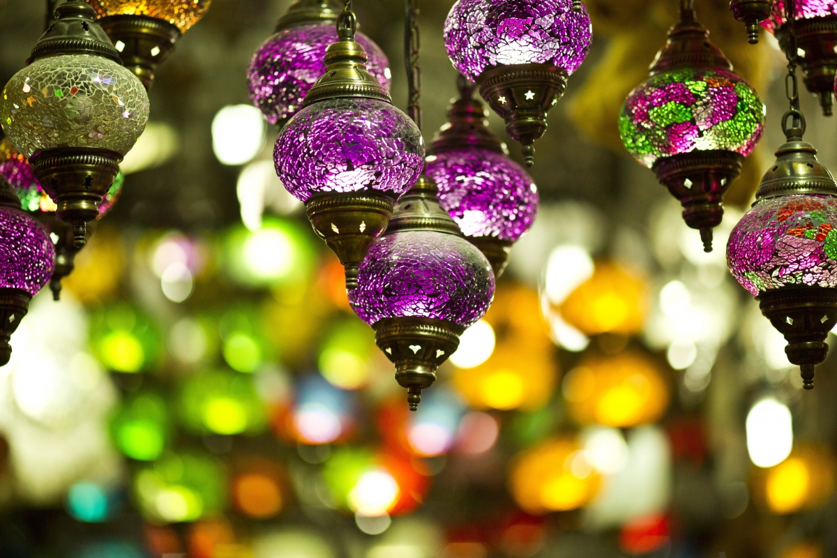 Light beautiful chandelier 4k picture wallpaper
