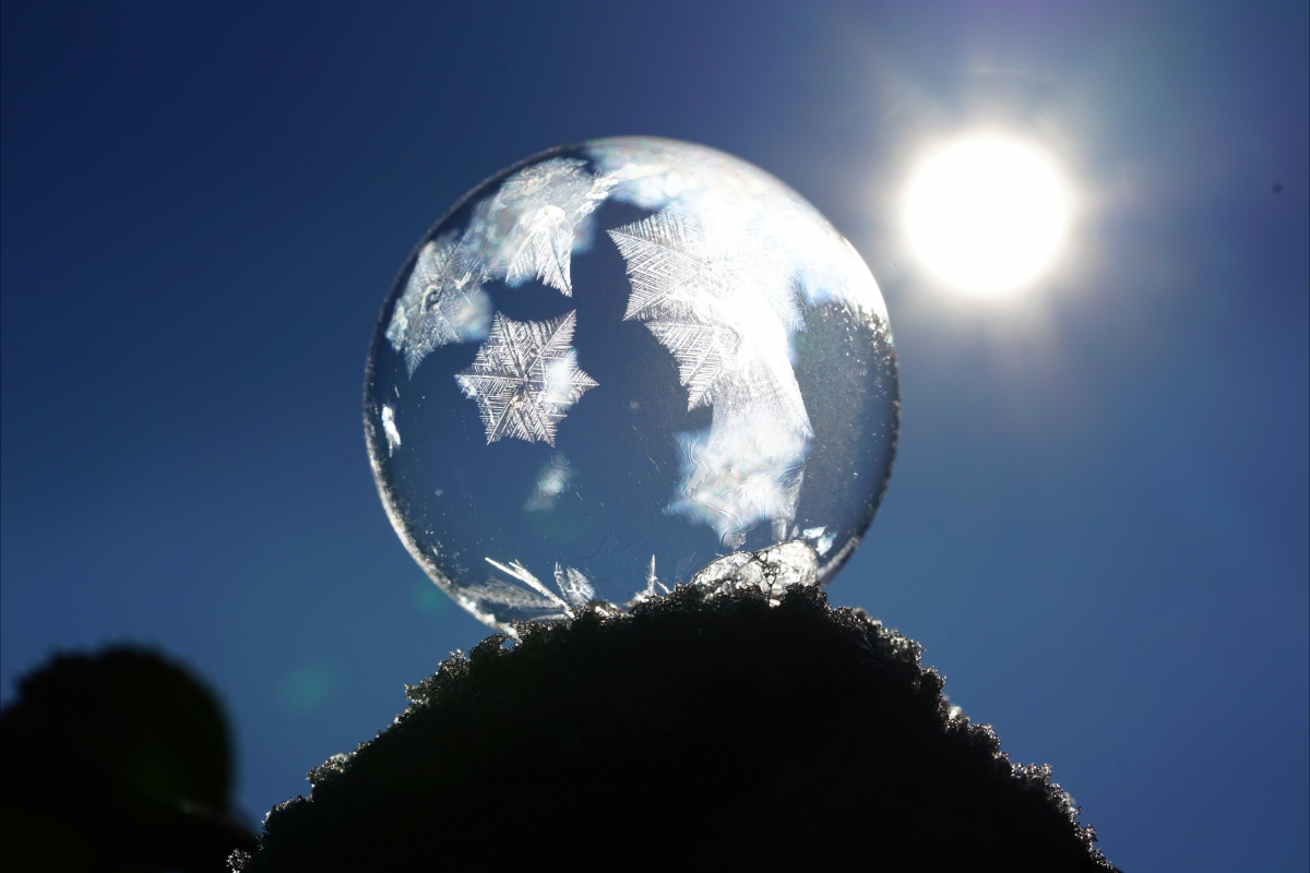 Soap bubble crystal backlight 4k picture