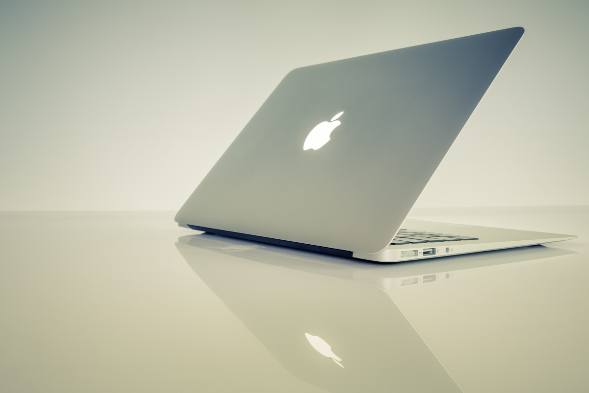 Office Apple Laptop