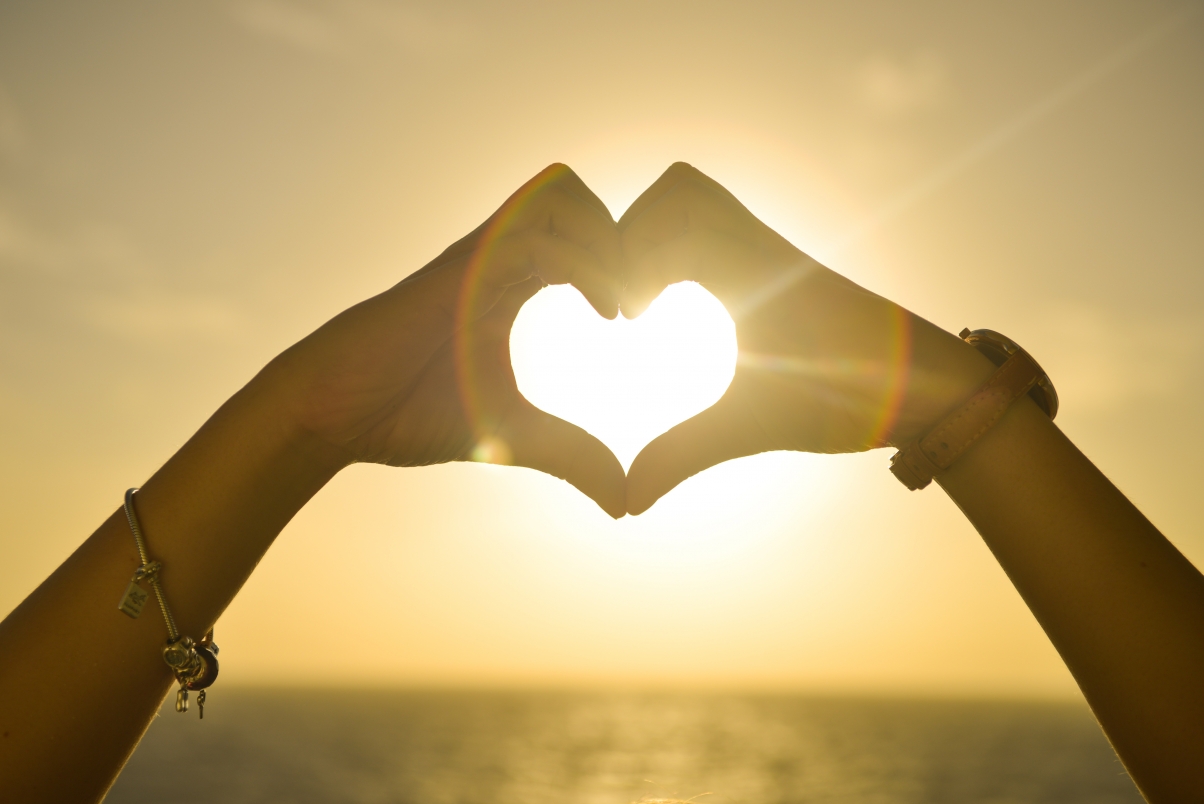 Love gesture